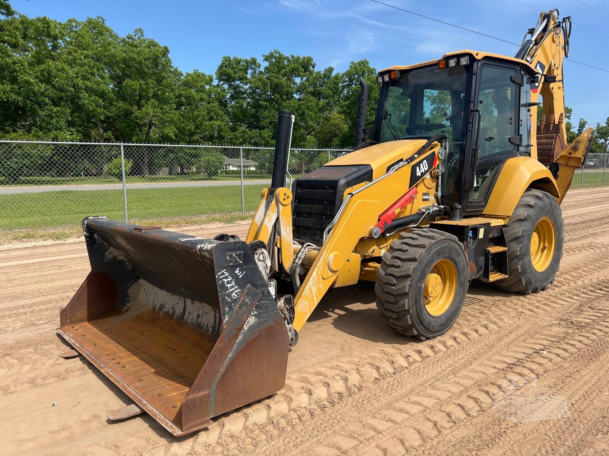 2019 CATERPILLAR 440 Backhoe Loader