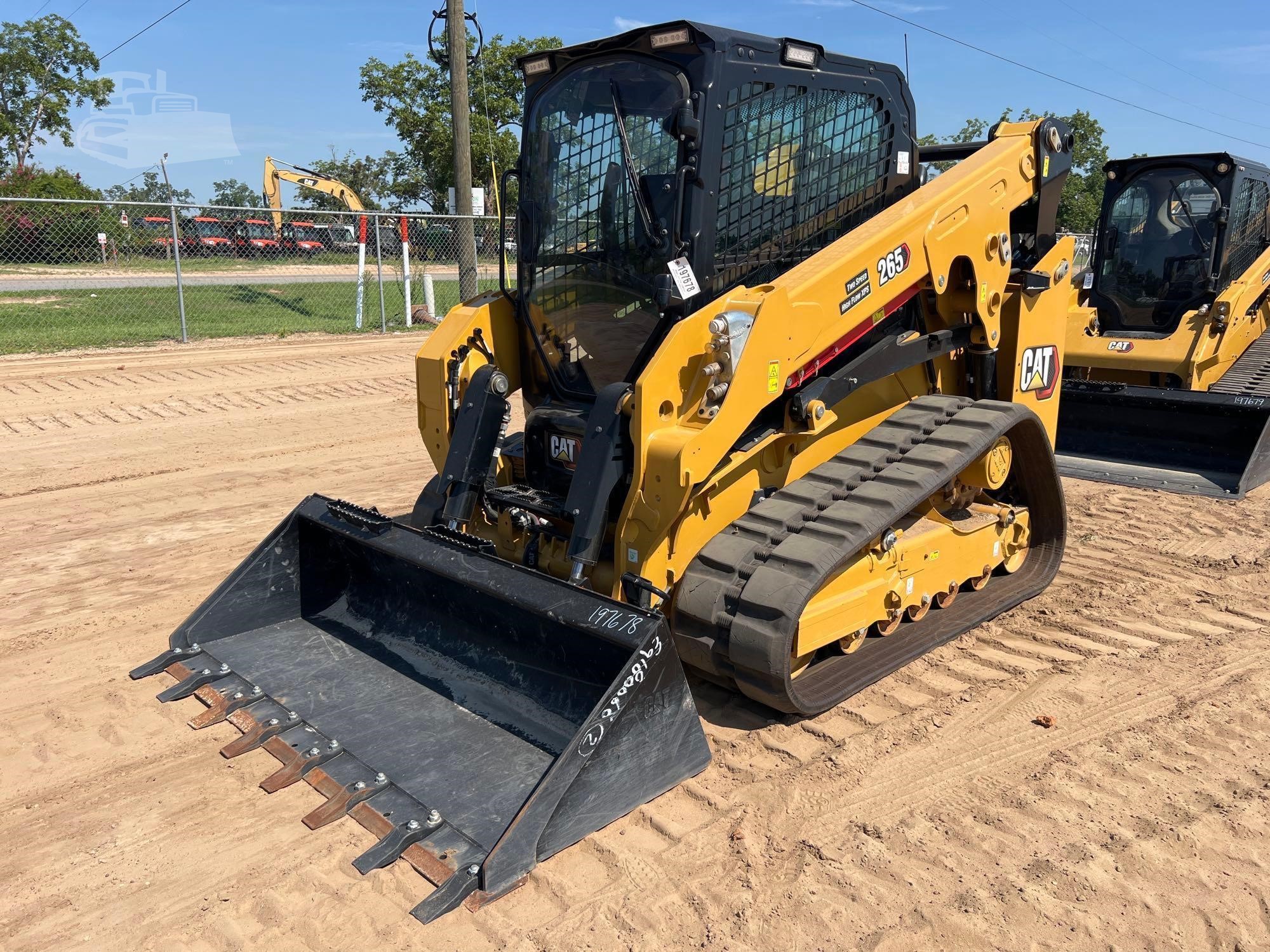 2025 CATERPILLAR 265 Compact Track Loader
